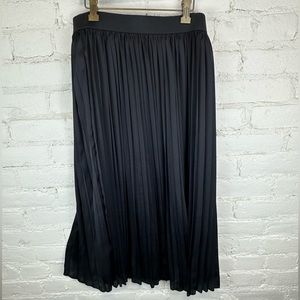 Rachel Zoe Black Pleated Midi Skirt